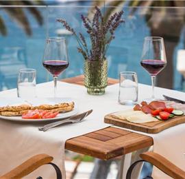 INACTIVE DU266 - Selection of Boutique Rooms along Cavtat Seafront including Breakfast, Sleeps 2-3